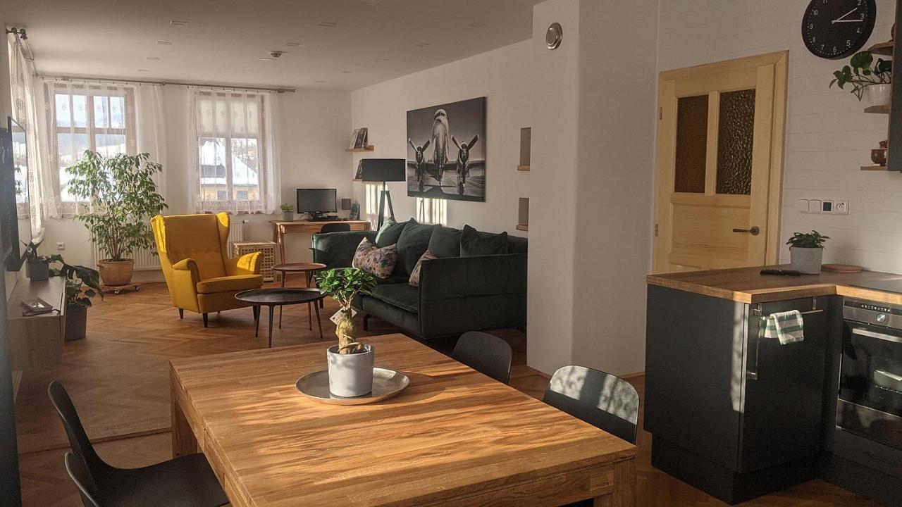 Apartman692 *